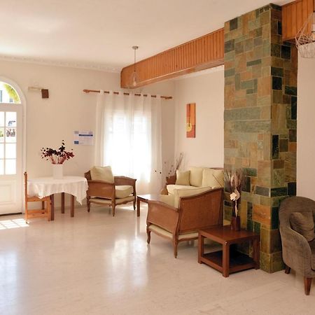 Hotel Villa Plaza Spétses Екстериор снимка