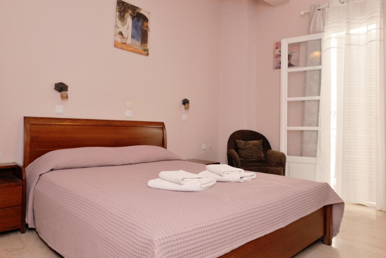 Hotel Villa Plaza Spétses Екстериор снимка